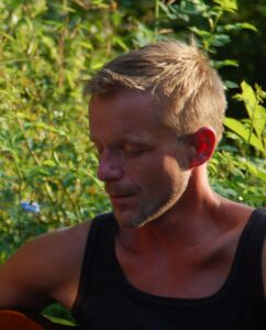 "Eltern-Kind Yoga" mit Lars (fortlaufend ab 5 TN, Donnerstags 16:30-17:30, nicht in den Schulferien) @ YOGA & FITNESS Paderborn